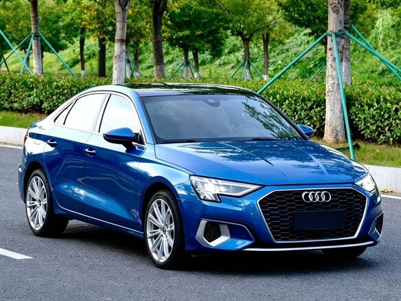 2021 Audi A3 35 TFSI Long IV (8Y), синий, 1700000 рублей