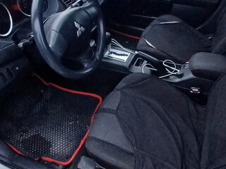 2011 Mitsubishi Lancer X Рестайлинг, белый, 600000 рублей, вид 3