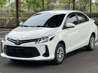 2022 Toyota Vios III Рестайлинг, белый, 978999 рублей, вид 1