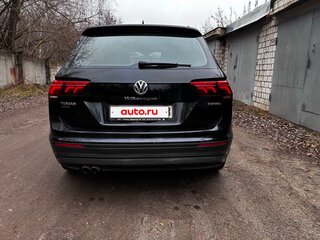 2020 Volkswagen Tiguan II, чёрный, 1920000 рублей, вид 4