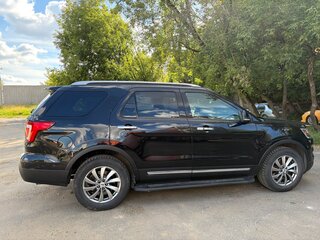 2015 Ford Explorer V Рестайлинг, чёрный, 2850000 рублей, вид 3