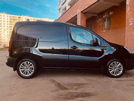 2021 Peugeot Partner, чёрный, 1650000 рублей, вид 2