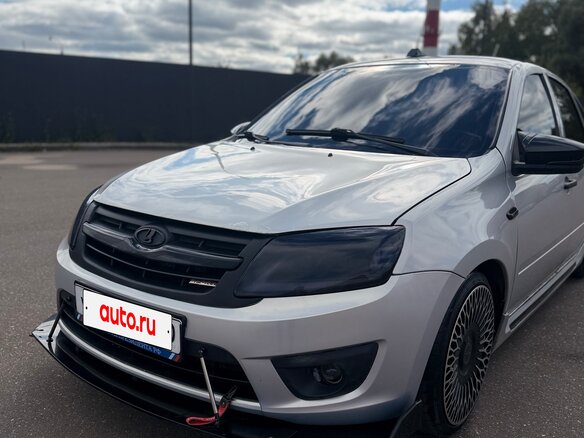 2014 Lada (ВАЗ) Granta I, серебристый, 650000 рублей