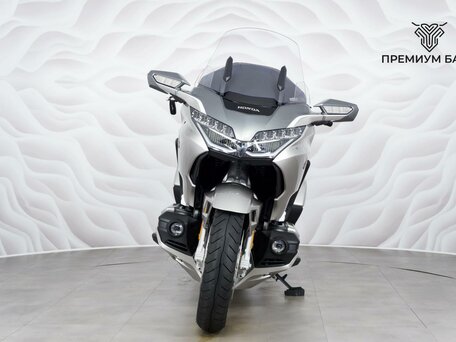 2023 Honda GL 1800 Gold Wing, серебристый, 3177000 рублей, вид 4