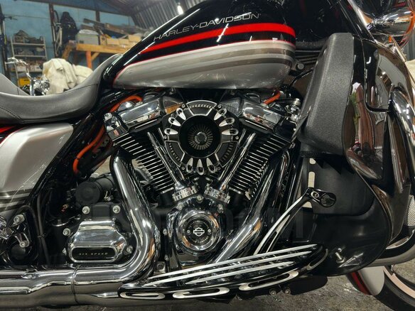 2018 Harley-Davidson Street Glide, серебристый, 1740000 рублей - вид 22
