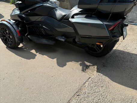 2020 BRP Can-Am Spyder, серый, 3700000 рублей, вид 3