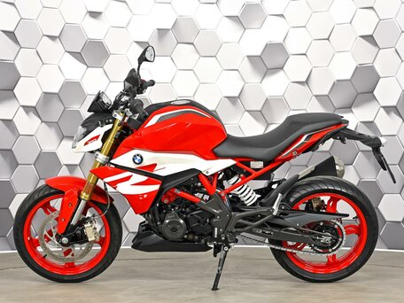 2023 BMW G 310 R, красный, 499000 рублей, вид 4