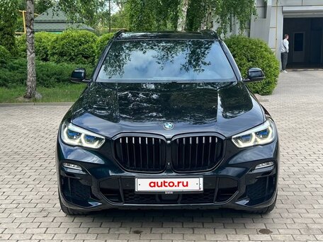 2020 BMW X5 40d IV (G05/G18), чёрный, 6000000 рублей, вид 2