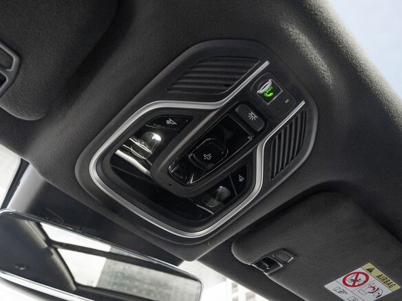 2026 Geely Monjaro I Рестайлинг, белый - вид 28