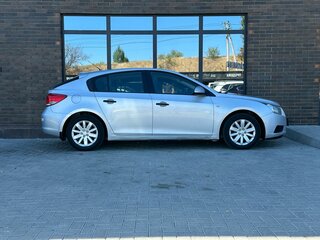2012 Chevrolet Cruze I, серебристый, 690000 рублей, вид 5