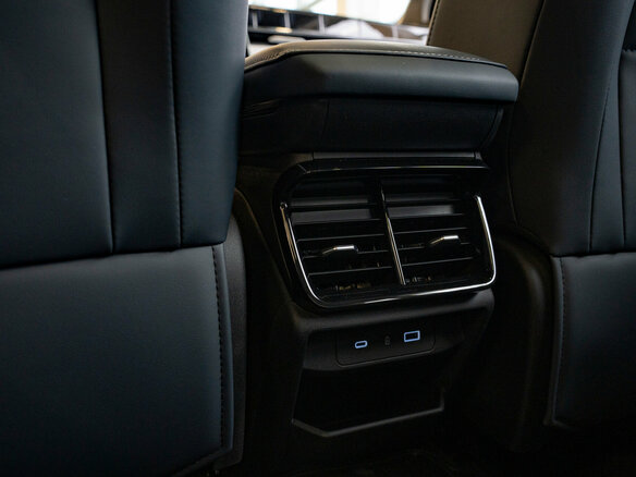 2026 Geely Atlas II, белый, 3904990 рублей - вид 34