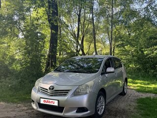 2009 Toyota Verso I, серебристый, 750000 рублей, вид 1