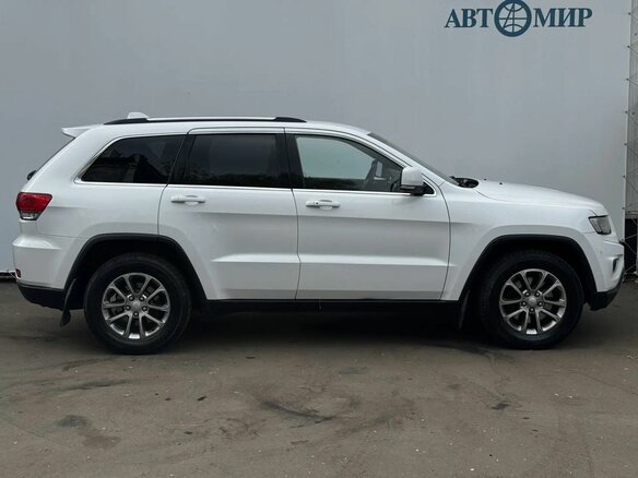 2013 Jeep Grand Cherokee IV (WK2) Рестайлинг, белый, 1949000 рублей - вид 3
