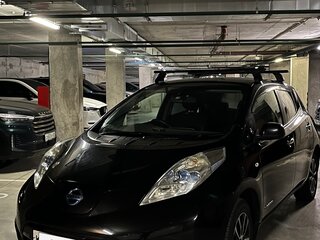 2013 Nissan Leaf (EM57) I (ZE0/AZE0), чёрный, 550000 рублей, вид 1