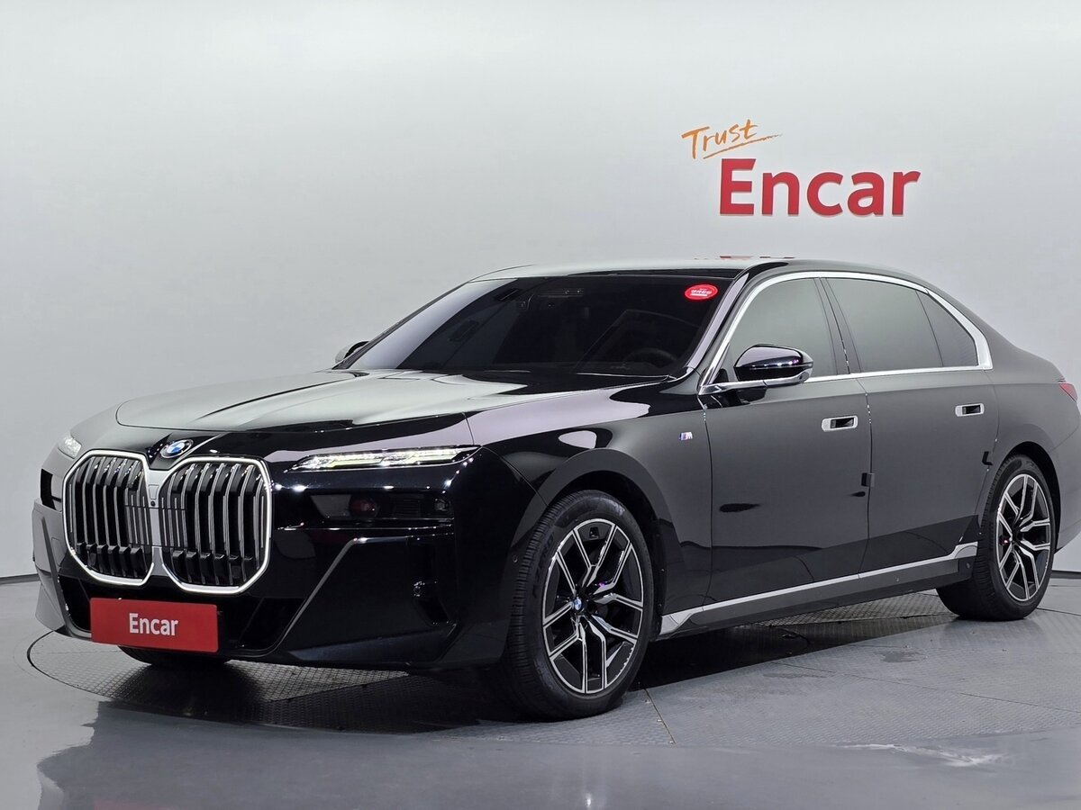 Открыть фотографии: BMW 7 серии VII (G70)