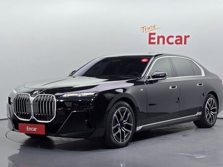 BMW 7 серии VII (G70)