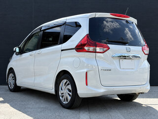 2024 Honda Freed II Рестайлинг, белый, 1490004 рублей, вид 3