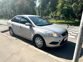 2011 Ford Focus II Рестайлинг, серебристый, 590000 рублей, вид 3