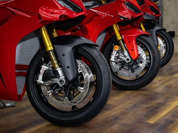 2026 Ducati Panigale V4, красный, 3790000 рублей - вид 10