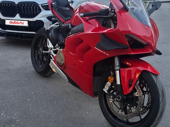 2021 Ducati Panigale V4, красный, 2390000 рублей - вид 1