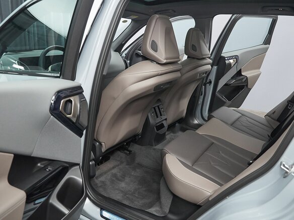 2025 BMW X3 Long 30L xDrive IV (G45/G48), серый, 7499000 рублей - вид 16