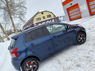 2005 Toyota Vitz II (XP90), синий, 560000 рублей, вид 3