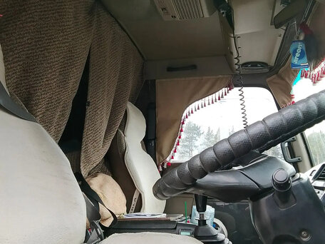 1996 Isuzu Forward (F-Series), красный, 1650000 рублей, вид 4