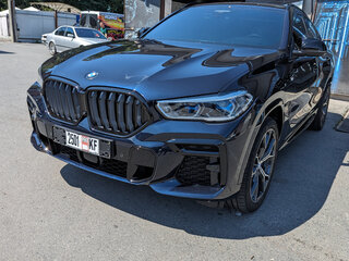 2022 BMW X6 30d III (G06), чёрный, 10000000 рублей, вид 2