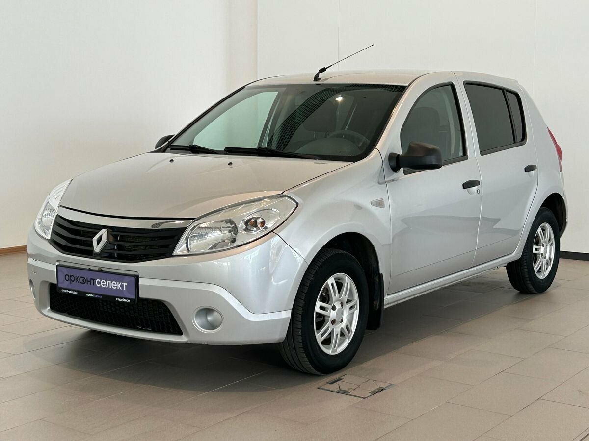 Открыть фотографии: Renault Sandero I