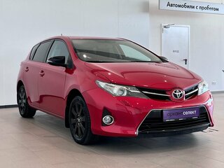 2013 Toyota Auris II, красный, 1160000 рублей, вид 3