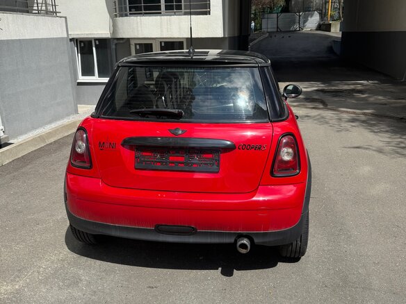2010 Mini Hatch Cooper II (R56) Рестайлинг, красный, 807000 рублей - вид 2