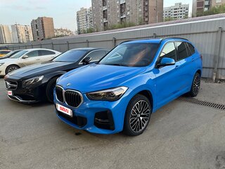 2019 BMW X1 20i xDrive II (F48) Рестайлинг, синий, 3450000 рублей, вид 2