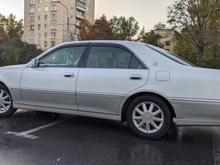 2001 Toyota Crown XI (S170), белый, 1300000 рублей, вид 5