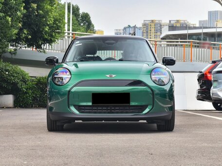 2025 Mini Hatch E IV (F65/F66/J01), зелёный, 2890002 рублей, вид 2