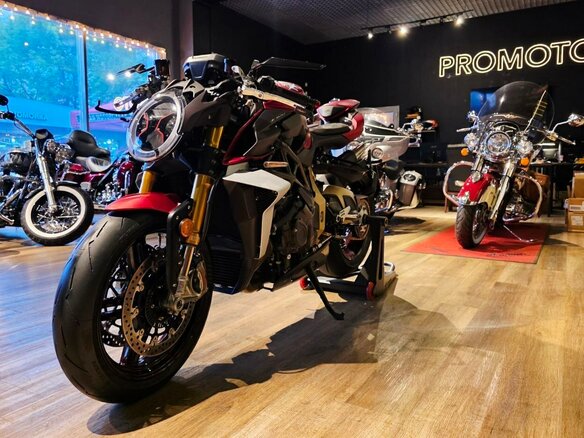 2019 MV Agusta Brutale 1000, красный, 3290000 рублей - вид 5