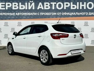 2013 Kia Rio III, белый, 1165000 рублей, вид 5