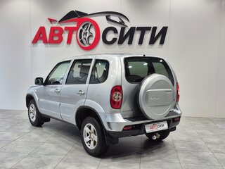2016 Chevrolet Niva I Рестайлинг, серебристый, 620000 рублей, вид 5
