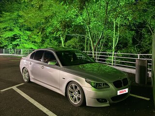 2008 BMW 5 серии 528i V (E60/E61) Рестайлинг, серебристый, 1700000 рублей, вид 3