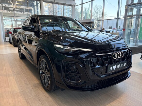 2026 Audi Q5 L III (GU), чёрный, 6395000 рублей - вид 2