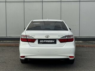 2017 Toyota Camry VII (XV50) Рестайлинг, белый, 1600000 рублей, вид 4