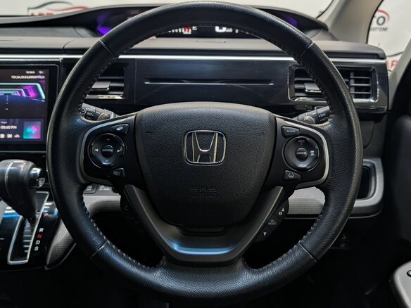2018 Honda Stepwgn Spada V Рестайлинг, красный, 2599000 рублей - вид 11