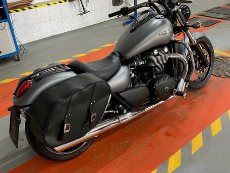 2013 Triumph Thunderbird Storm, серый, 900000 рублей, вид 1