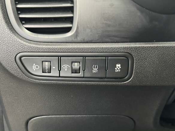 2017 Kia Rio X-Line IV, чёрный - вид 19