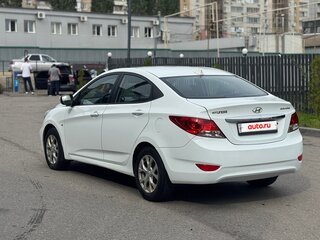 2012 Hyundai Solaris I, белый, 660000 рублей, вид 4