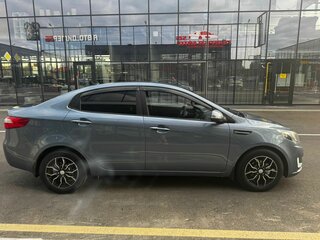 2013 Kia Rio 4-speed III, голубой, 880000 рублей, вид 4