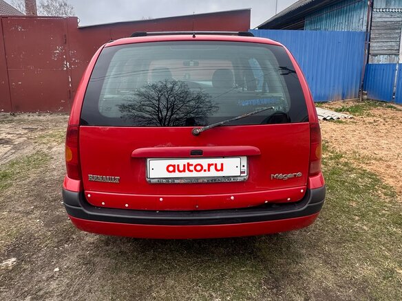 2003 Renault Megane I Рестайлинг, красный, 350000 рублей - вид 3