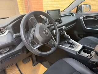 2021 Toyota RAV4 V (XA50), чёрный, 3850000 рублей, вид 5