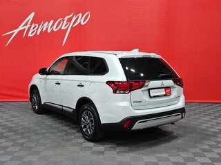2019 Mitsubishi Outlander III Рестайлинг 3, белый, 2049000 рублей, вид 3