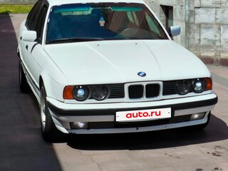 1993 BMW 5 серии 525i III (E34), белый, 390000 рублей, вид 4