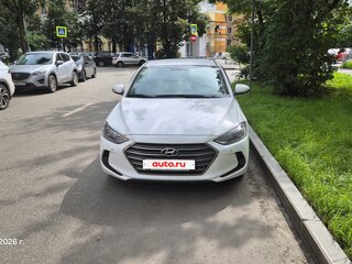 2018 Hyundai Elantra VI (AD), белый, 1750000 рублей, вид 2